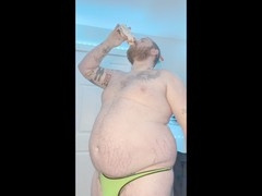 Gainer pig Yatted Zaddy just keeps getting bigger and fatter