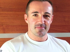 Straight hot dude vs gay