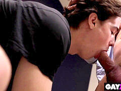 JAMES HUNTSMAN screws THE FRESHMAN JUSTIN OWEN