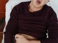 Jovencito se hace una paja delante de la cámara