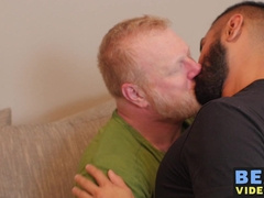 Chubby bear has unforgettable fun with a prick fiddler