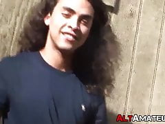Alt amateur dude with long hair gets hot outdoor handjob