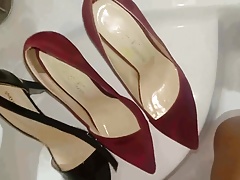 Golden shower desire into daugh's red sued heels