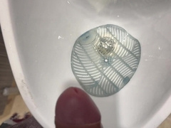 I torn up a Gay-For-Pay in rest room while his wifey was shopping