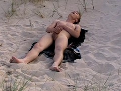 Muscle hunk Arnold gets soaked in piss by the beach