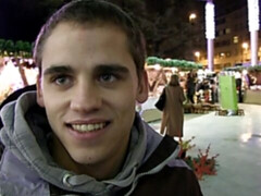 Bubble butt amateur gets boned sideways in POV