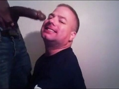 Interracial Blowjob Leads to a Facial for This Amateur Man555555