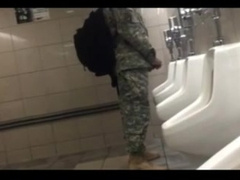 Str spy USA army dude in public