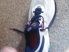 Cumming girlfriends sneakers 2nd load