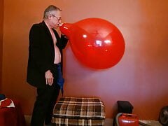 73) Giant Blimp Balloon Ride Cum and Pop plus 2 Big Reds - Balloonbanger