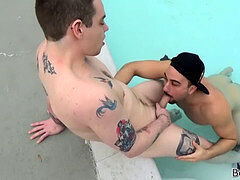 Outdoor sans a condom and urinating in facehole with gay amateurs