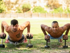 Inked hottie Brysen cums on Chris' black booty