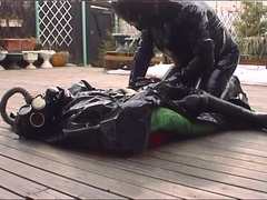 Roxina2003BizarreRubberOut150403XL.WMV