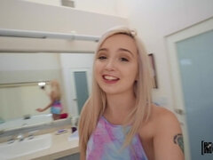 Amateur, Américain, Anal, Blonde, Sucer une bite, Petite amie, Branlette thaïlandaise, Adolescente