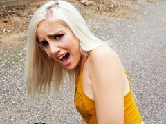 Cul, Sucer une bite, En levrette, Seins naturels, Pov, Maigrichonne, Adolescente, Nénés