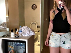 Sucer une bite, Gorge profonde, Pigtail, Polonais, Actrice du porno, Pov, Tatouage, Nénés