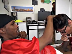 Man bangs teen mia khalifa
