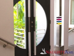 Grosse bite, Gros seins, Brunette brune, Plantureuse, En levrette, Mère que j'aimerais baiser, Nénés, Webcam