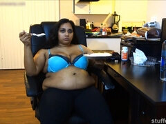 Belle grosse femme bgf, Gros cul, Gros seins, Brunette brune, Rondelette, Grosse, Fétiche, Indienne