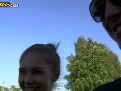 Enthousiasteling, Blond, Gek, Buiten, Openbaar, Strippen