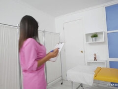 茶髪の, 巨乳な, 医者, ハードコア, 自然山雀, 現実, おもらし, オッパイの