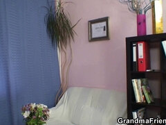 Rondelette, Double pénétration, Européenne, Grosse, Mamie, Groupe, Mère que j'aimerais baiser, Orgie