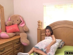 素人, アジア人, デカパイ, フェラチオ, 捕まる, 自家製, 小柄, ティーン