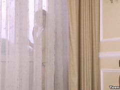 18 ans, Poupée, Branlette thaïlandaise, Hard, Hd, Petite femme, Pigtail, Pov