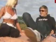 Amateur, Blonde, Sucer une bite, Allemand, Fait maison, De plein air, Public, Adolescente
