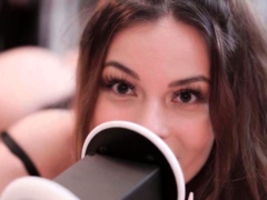 Braunhaarige, Masturbation, Muschi, Solo, Jungendliche (18+), Nass