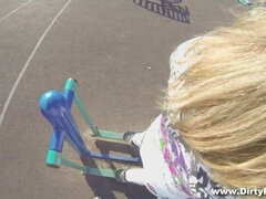 Leie, Blondine, Blasen, Brille, Sporthalle, Pov, Jungendliche (18+), Titten