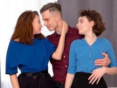 Любители, Анальный секс, Блондинки, Минет, Собачьи, Милф, Тощие, Втроем