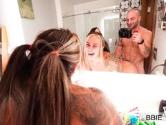 Bad, Grosser arsch, Grosser schwanz, Blasen, Hundestellung, Milf, Pov, Titten