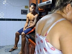 Amateur, Américain, Grosse bite, Européenne, Maman, Séduite, Suçant, Tabou