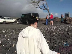 Playa, Tetas grandes, Morena, Desnudo, Al aire libre, Pov, Público, Fumando