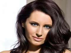 Nana, Britannique, Brunette brune