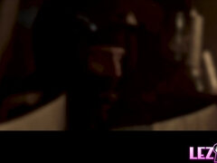 ブロンド, 茶髪の, レズビアン, なめる, 小柄, 剃毛, ガリガリ, オッパイの