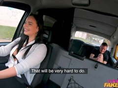 Grosser schwanz, Braunhaarige, Auto, Betrug, Lecken, Im freien, Muschi, Titten