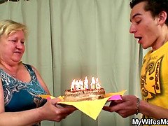 Красивые, Блондинки, Постарше, Ласковые ручки, Зрелые, Милф, Реалити, Мачеха