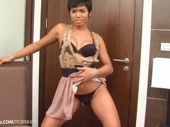 Solo, she-male, honey
