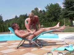 Gros seins, Blonde, Sucer une bite, Lunettes, Hard, Massage, Huilée, Pisser
