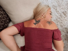 Amateur, Américain, Blonde, Sucer une bite, En levrette, Seins naturels, Tatouage, Adolescente