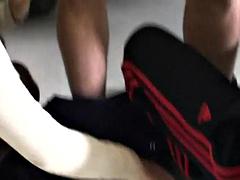 Любители, Одетые девушки голые парни, Фетиш, Ласковые ручки