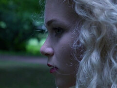 Lieveling, Blond, Buiten, Openbaar, Kut duiken, Alleen, Tieten likken, Onder de rok