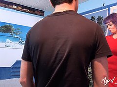 Culo grande, Tetas grandes, Mamada, Garganta profunda, Lamidas, Maduro, Mamá, Gritar