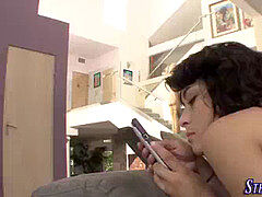 18 ans, Amateur, Doigter, Poilue, Lesbienne, Chatte, Adolescente, Plan cul à trois