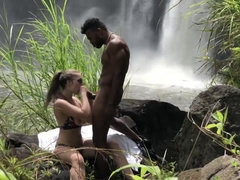 Amateur, Cul, Sucer une bite, Brunette brune, Hard, Interracial, De plein air