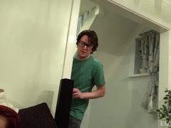 ぽっちゃり, 中出し, レズビアン, 下着, オナニー, タトゥー, 三人, おもちゃ