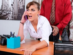 Grosser arsch, Grosser schwanz, Grosse titten, Blasen, Braunhaarige, Büro, Dürr, Jungendliche (18+)