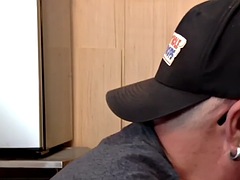 Homemade gloryhole DILF gets nailed in closeup after BJ